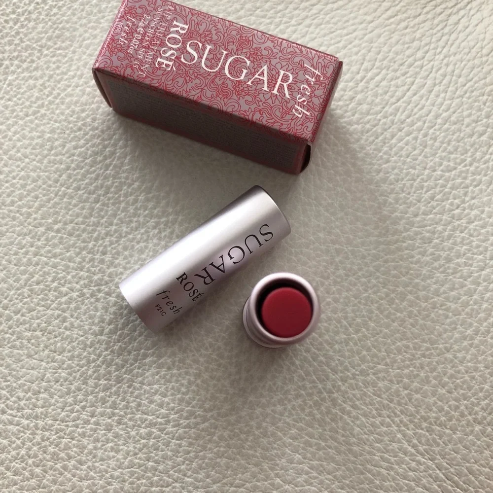 New Sugar Fresh Lip Treatment In Rose shade